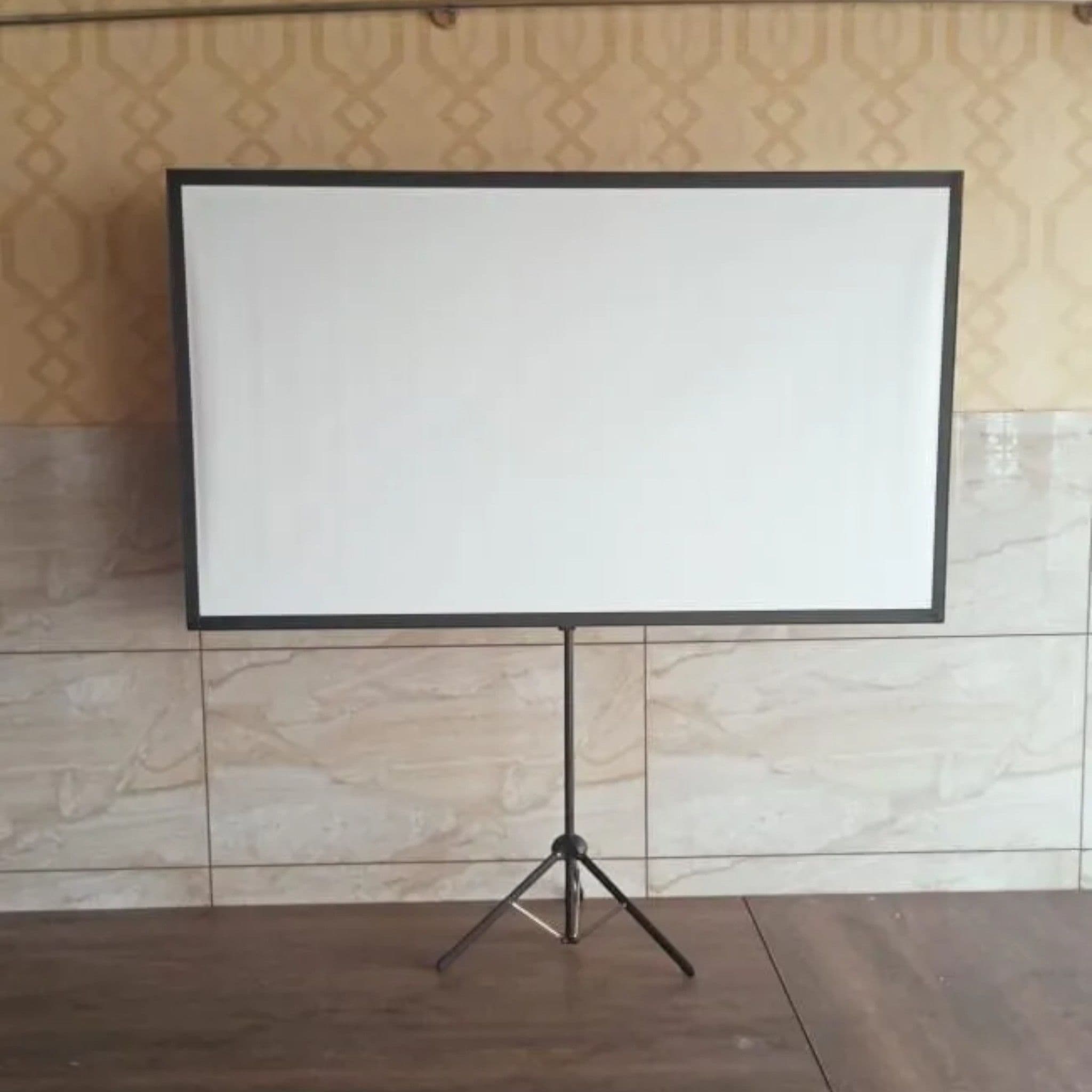 Projector Screen